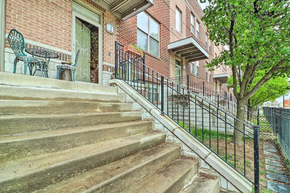 Urban Escape w/ Patio - 2 Mi to Downtown Detroit!