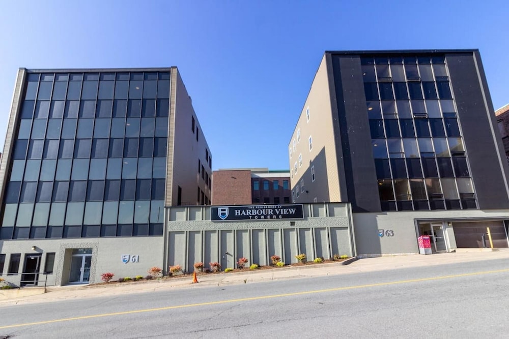 Saint John Vacations - Premium Condo Amazing Location w Parking Coffee - Property Image 4