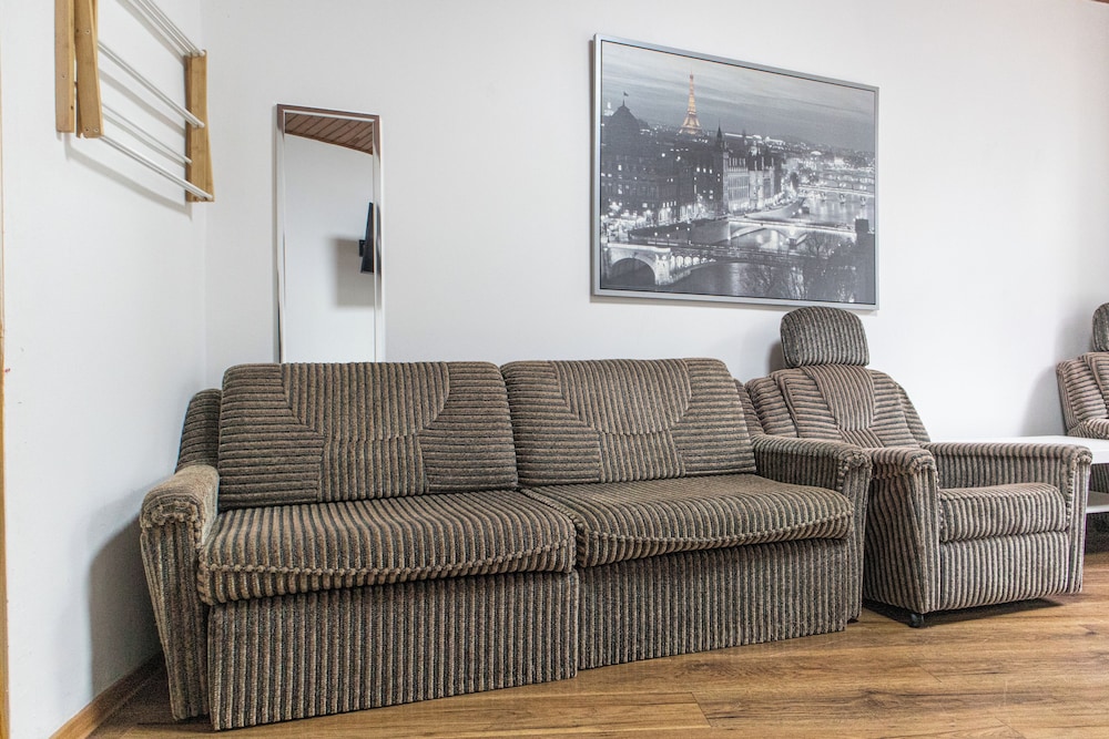 1BR Apt by Danube Millennium Mall