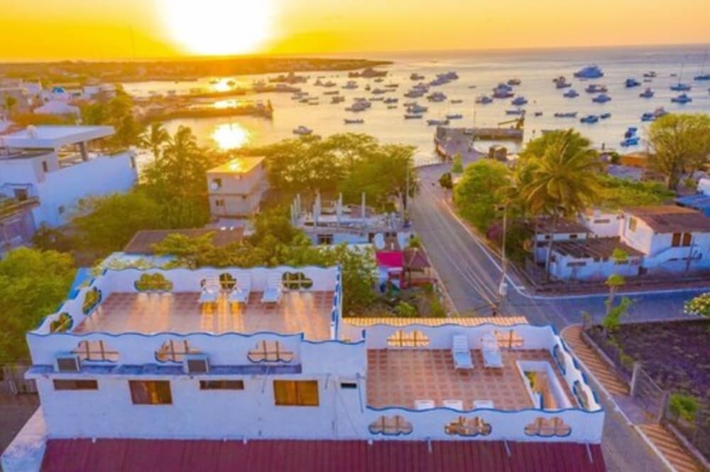 Royal Galapagos Inn