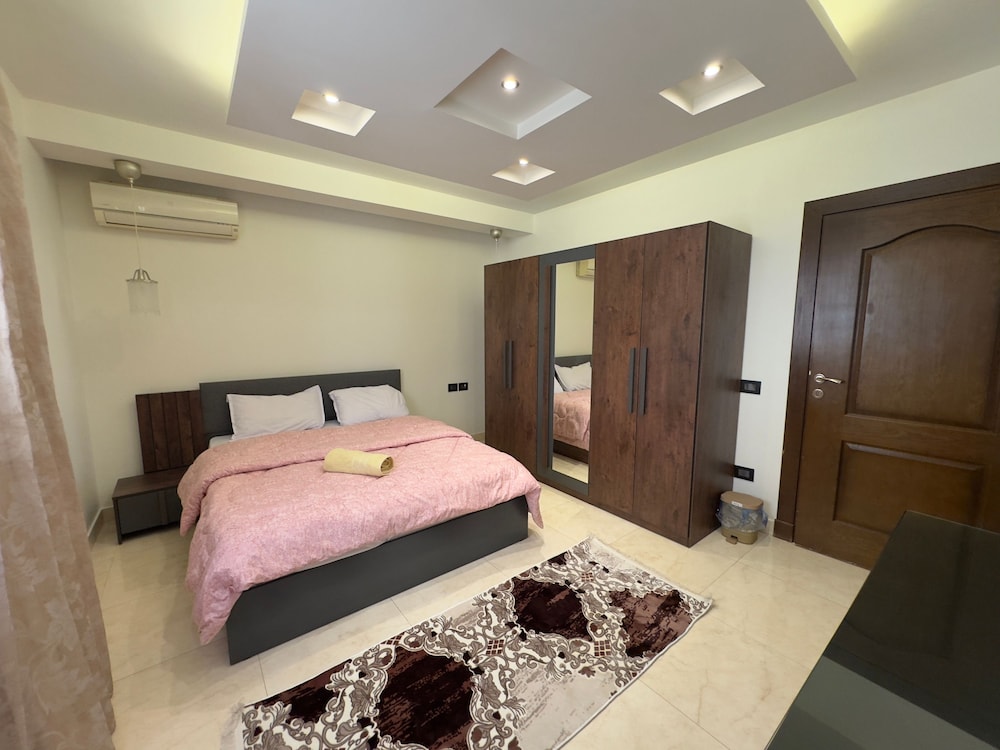 CK 1108 Spacious 2BR Apt 2BA Near Airport