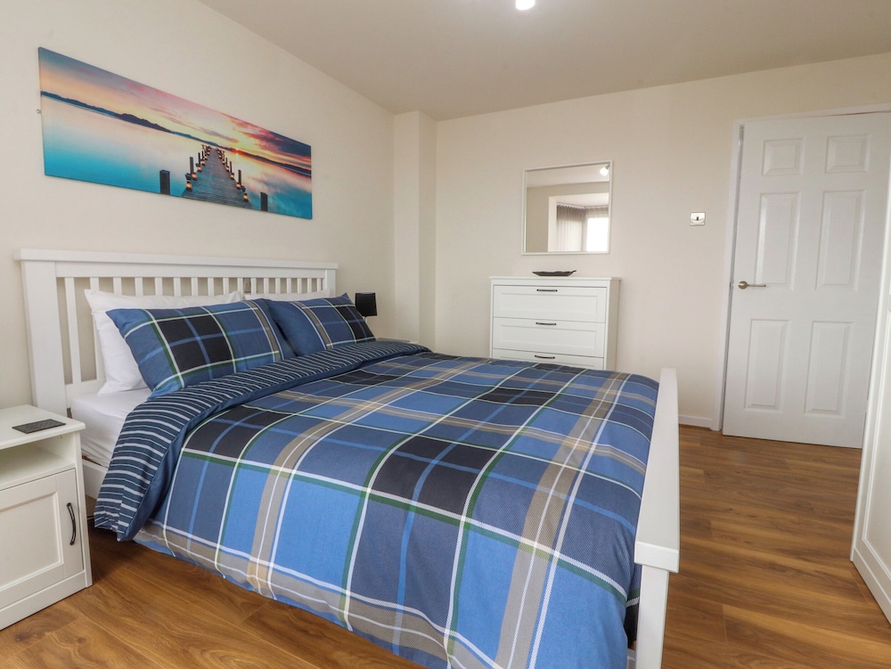 Flat 1, Sandridge Court