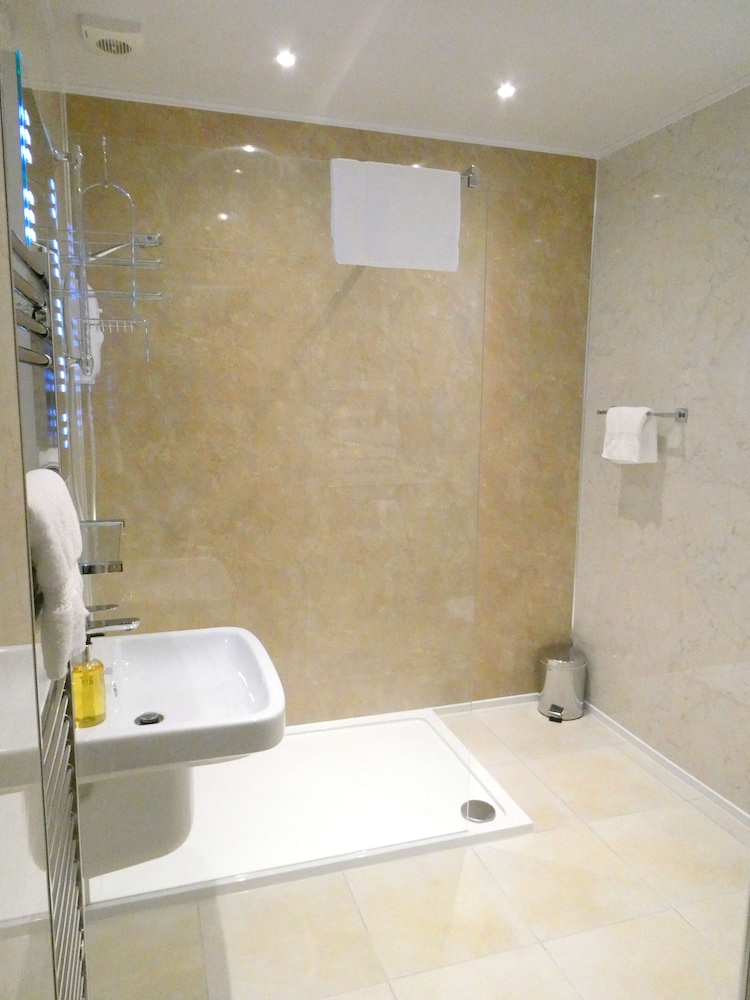 The Willows - Room Only Accommodation