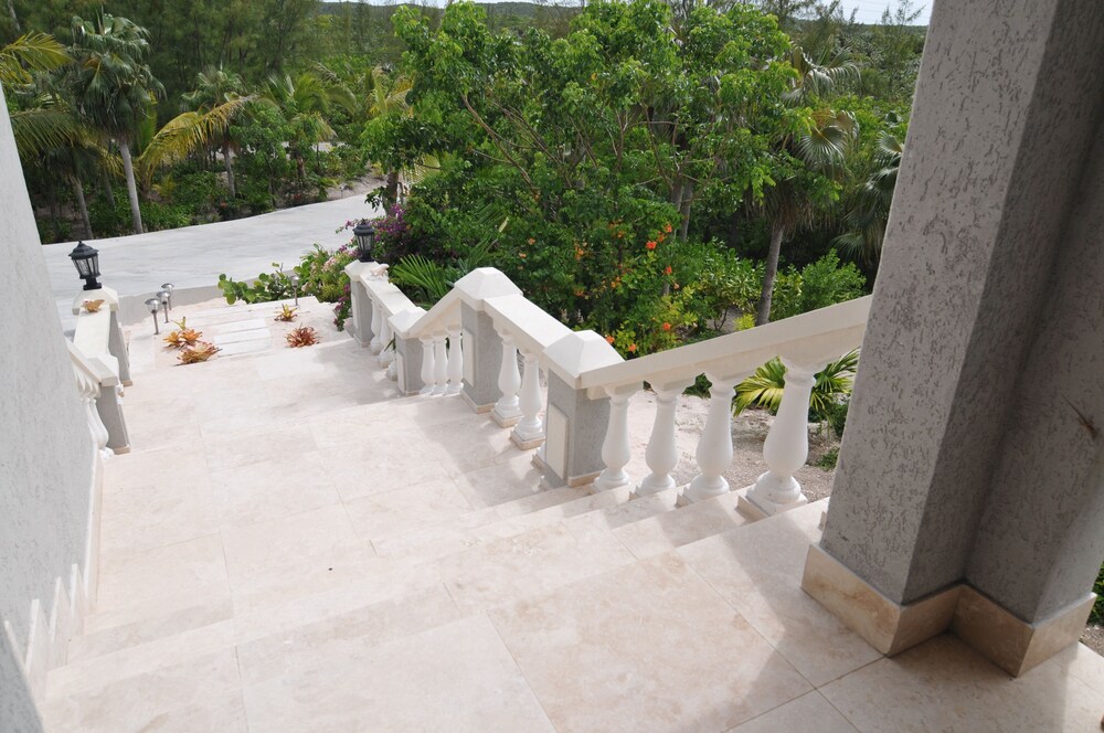 Palisades House 4 Bedroom Home - Property Image 37
