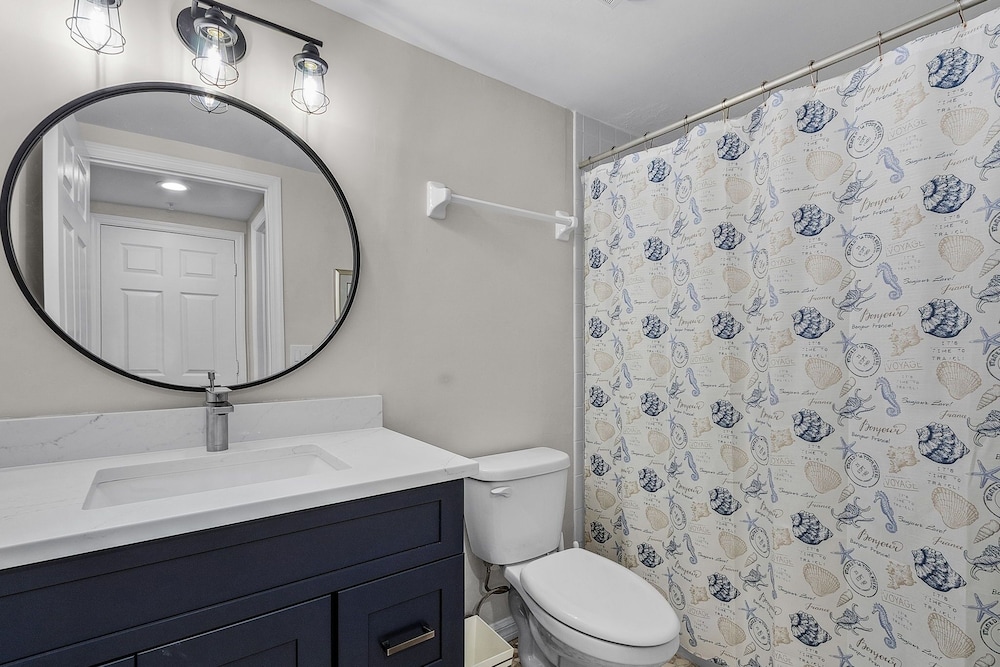 Casa Marina 432 Newly Remodeled, Water View 2 Bedroom Condo