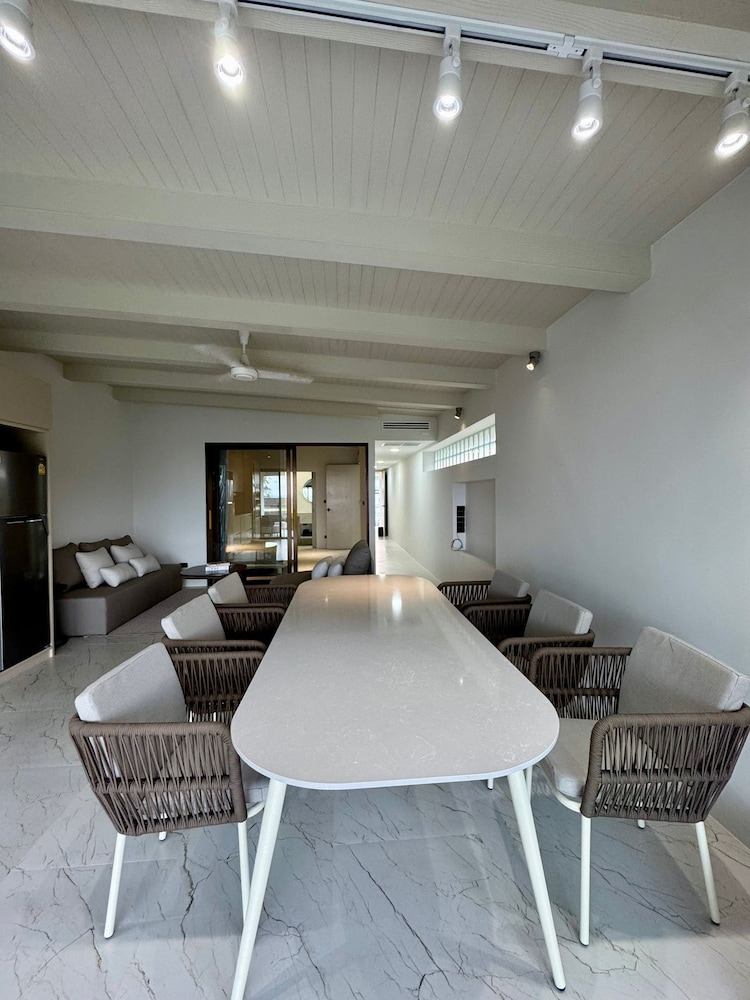 Beachside Residence