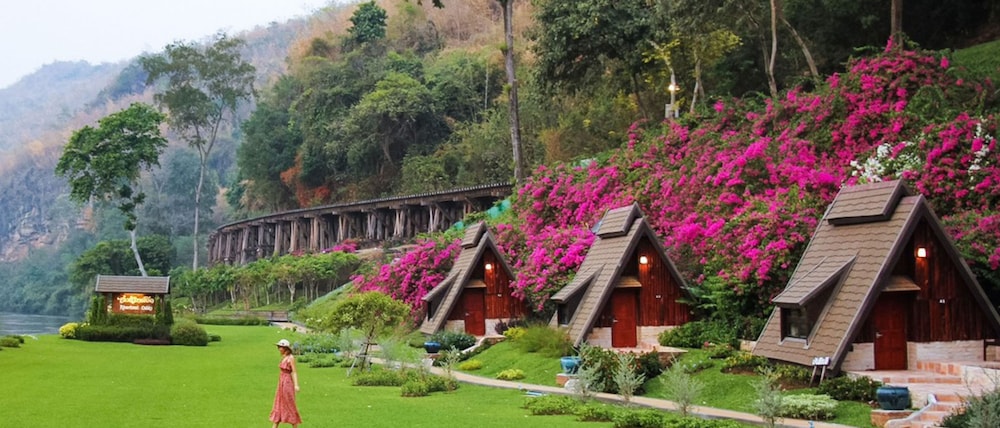 Hotel Suansaiyok Resort - Image 1