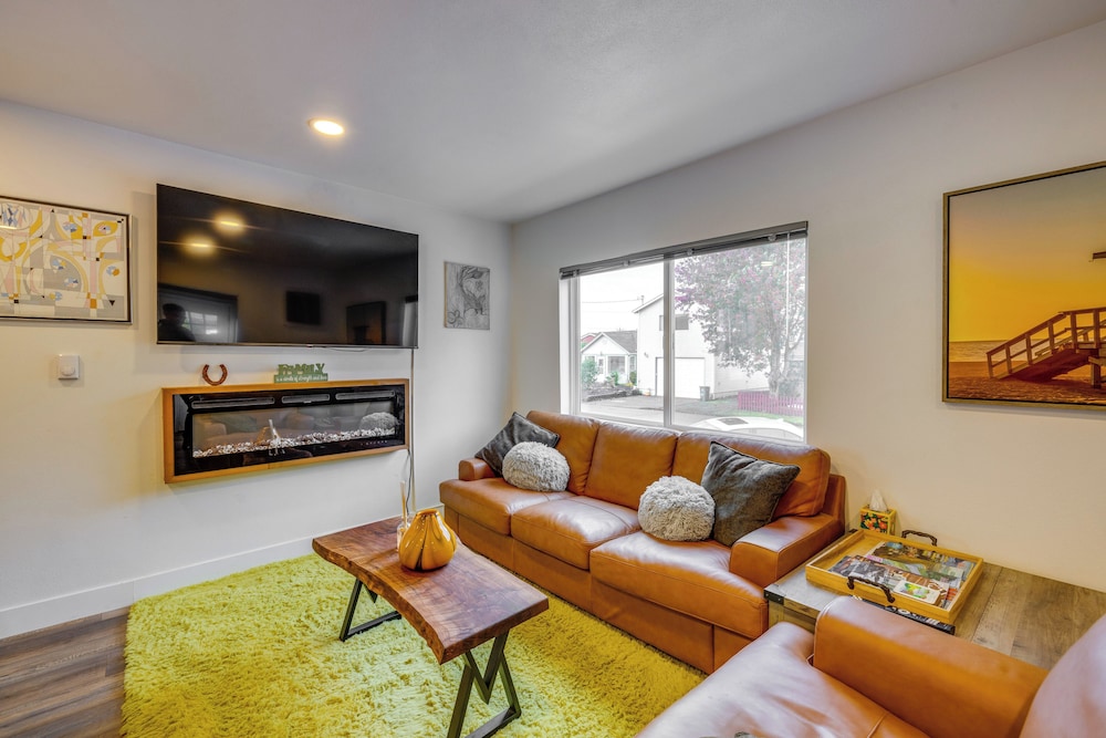 Tillamook Bay Apt Near Marina: Fish, Boat & More!