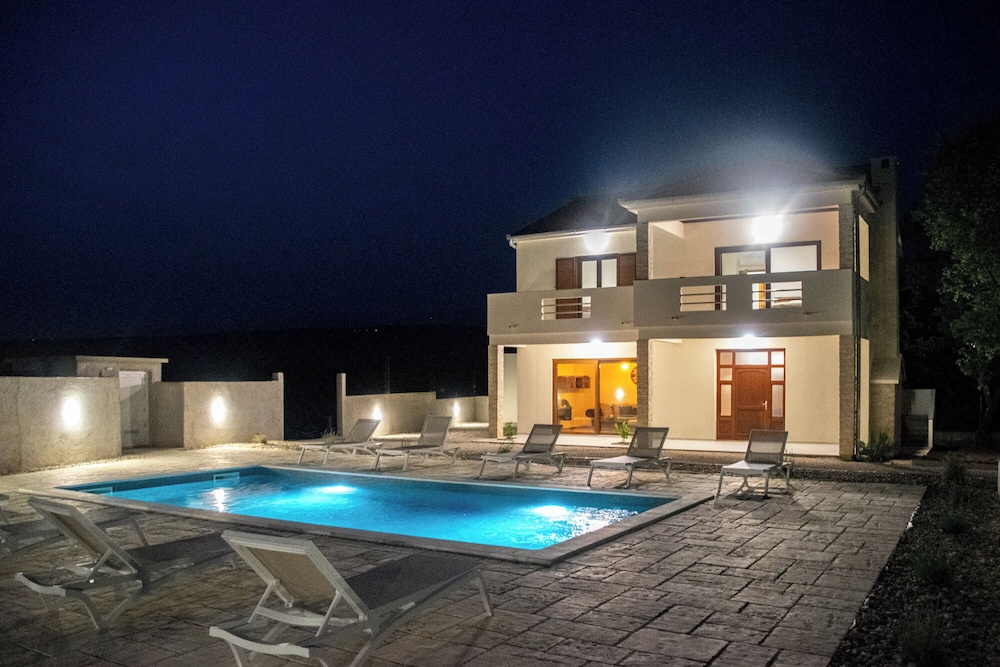 Villa Zen Garden