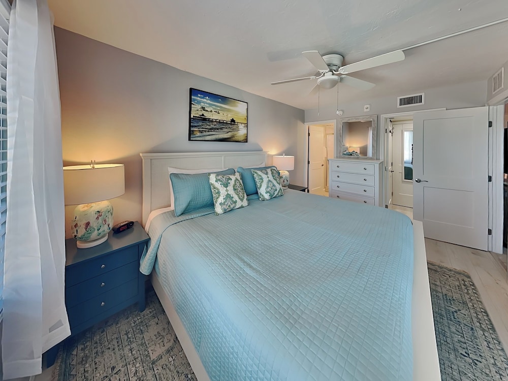 Seaside 3 by Distinctive Beach Rentals