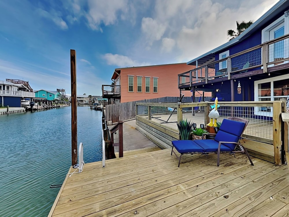 Siesta Keys by Miss Kitty’s