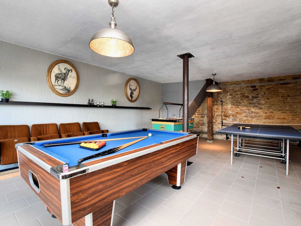 Group Villa With Pool & Sauna