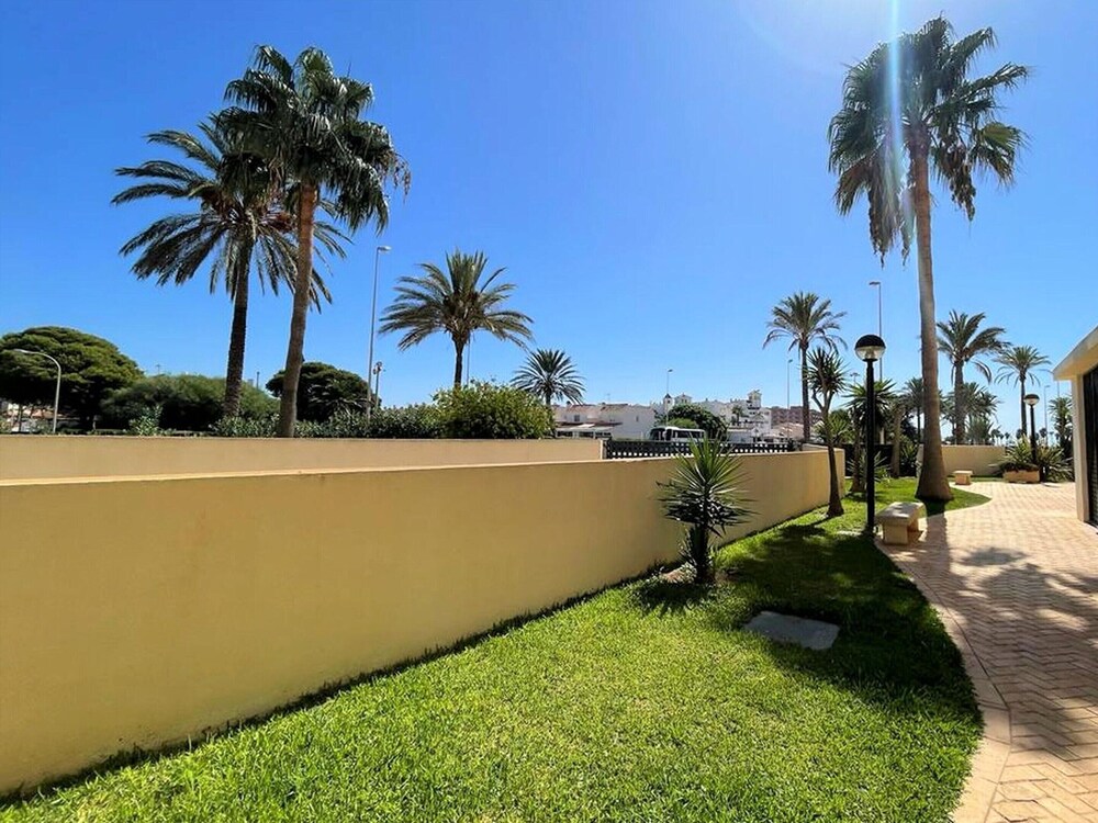 Apartment in Roquetas Near Playa Serena Beach