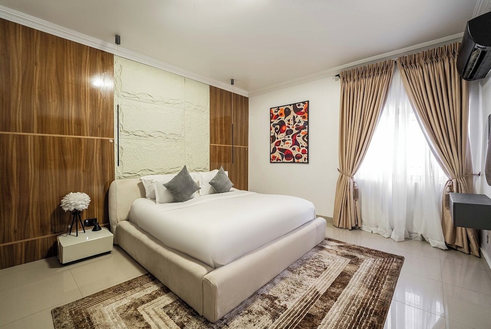 Jam Manor Suites and Apartment