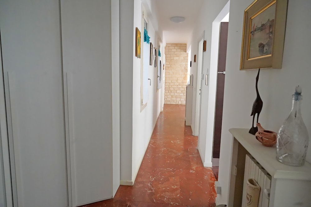 Balcony Flat Near the Center by Wonderful Italy