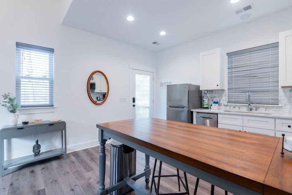 Charming Old Town Loft, Nestled in the Heart of Historic Bluffton, SC