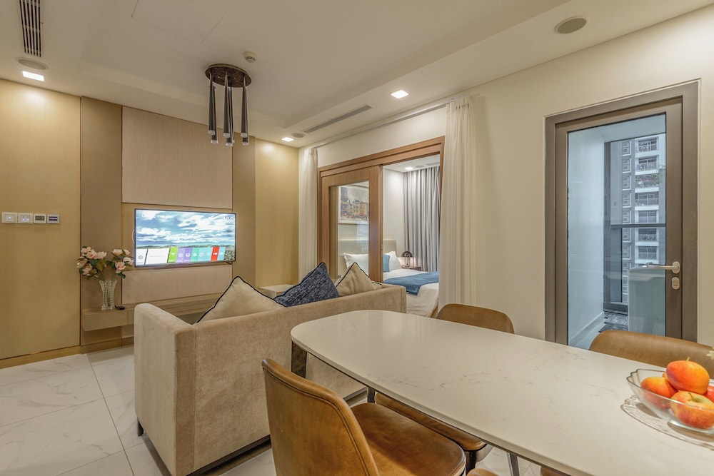 Landmark 81 & Vinhomes - ZEN Saigon Citypoint.