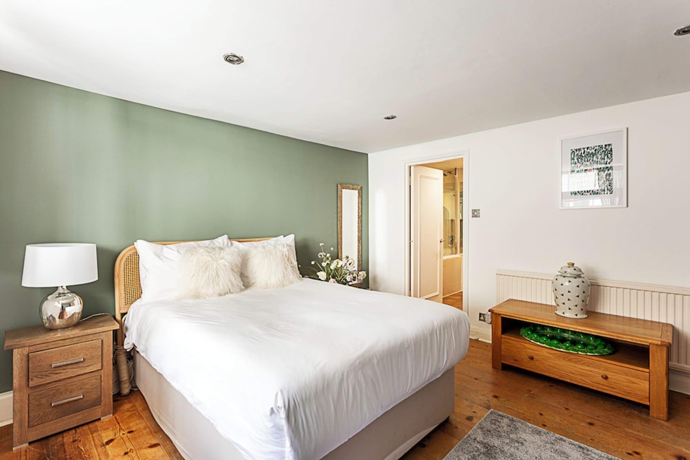 Cottage Style Three Bedroom House
