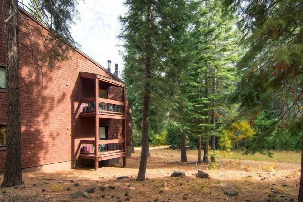 Lake Tahoe Vacations - Ski-in/ski-out Northstar Condo Near Lake Tahoe! - Property Image 4