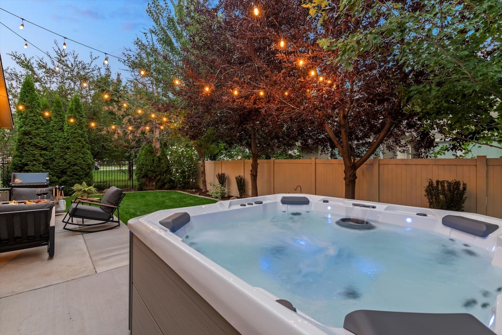 Soak Play Firepit Spa Game Room Sleeps 14