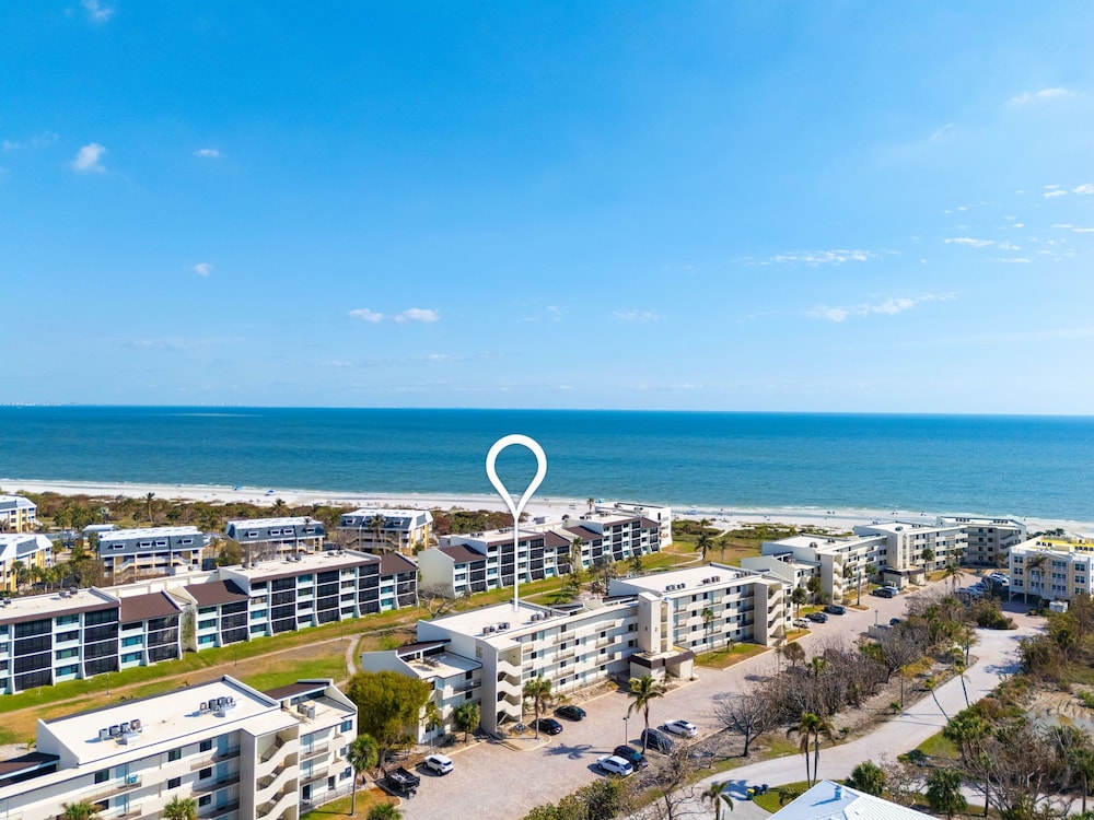 Beachfront Luxury Gulf Views Bikes Sanibel