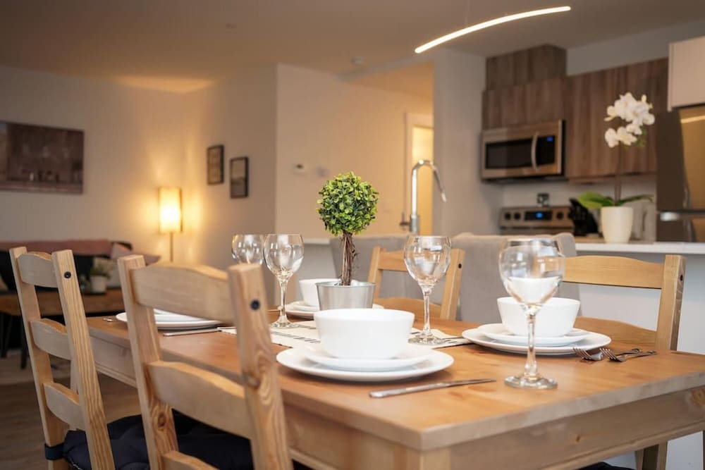 Stylish Modern Condo w Parking Location Coffee view 4