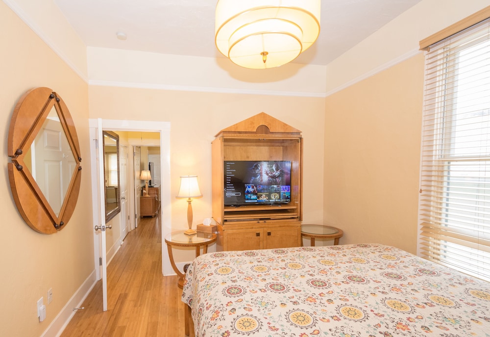 Luxury Apartments - City Center