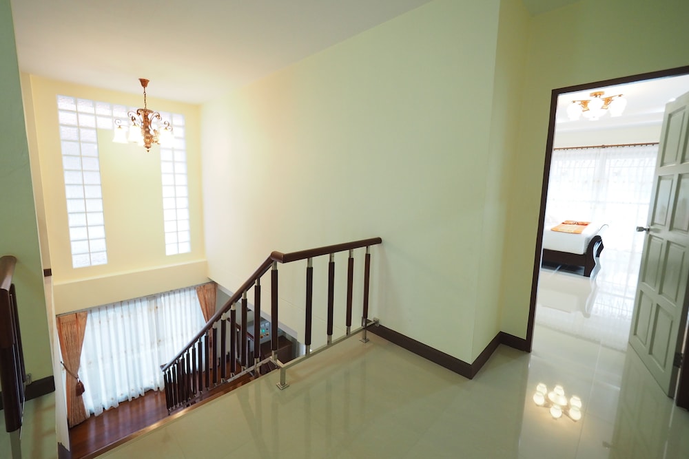 Lana Pool Villa