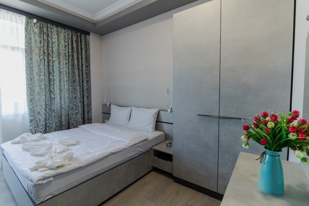 Stay Inn next to Dalma Mall