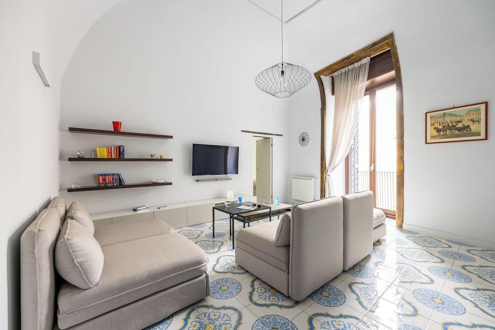 Leticia's Apartment by Wonderful Italy