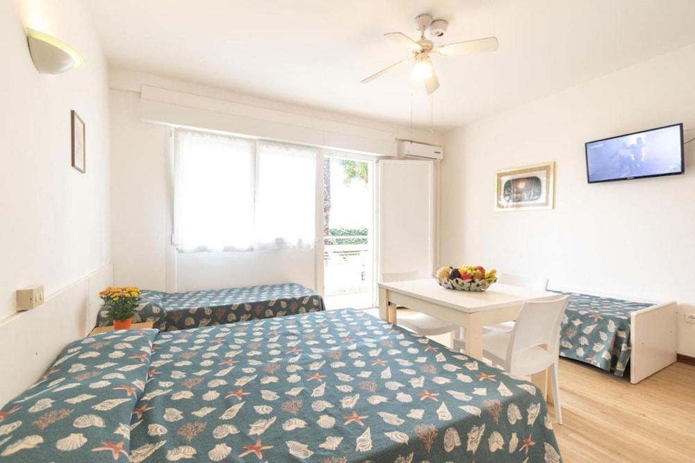 Comfortable Flat 350mt From the sea