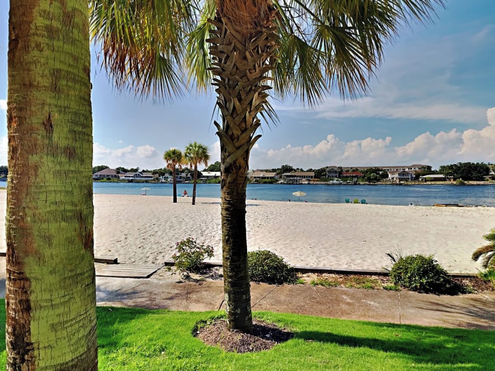 Banana Bay Townhome #13932 by Southern Vacation Rentals