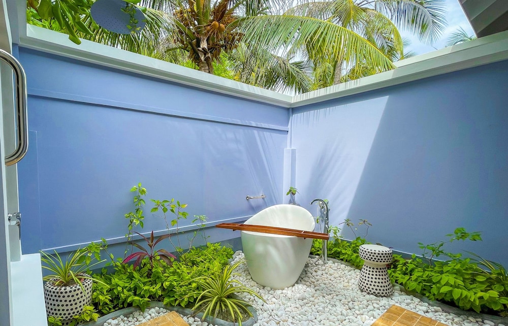 SAii Lagoon Maldives, Curio Collection By Hilton 144