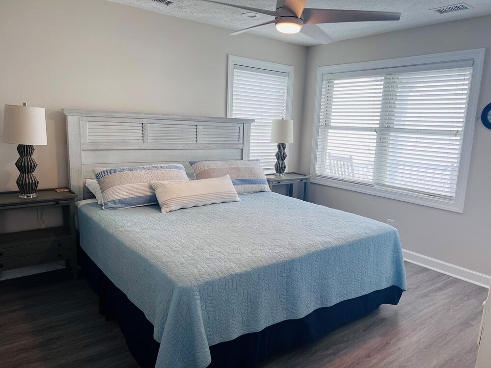 Sunny Times 4 Bedroom Home by RedAwning