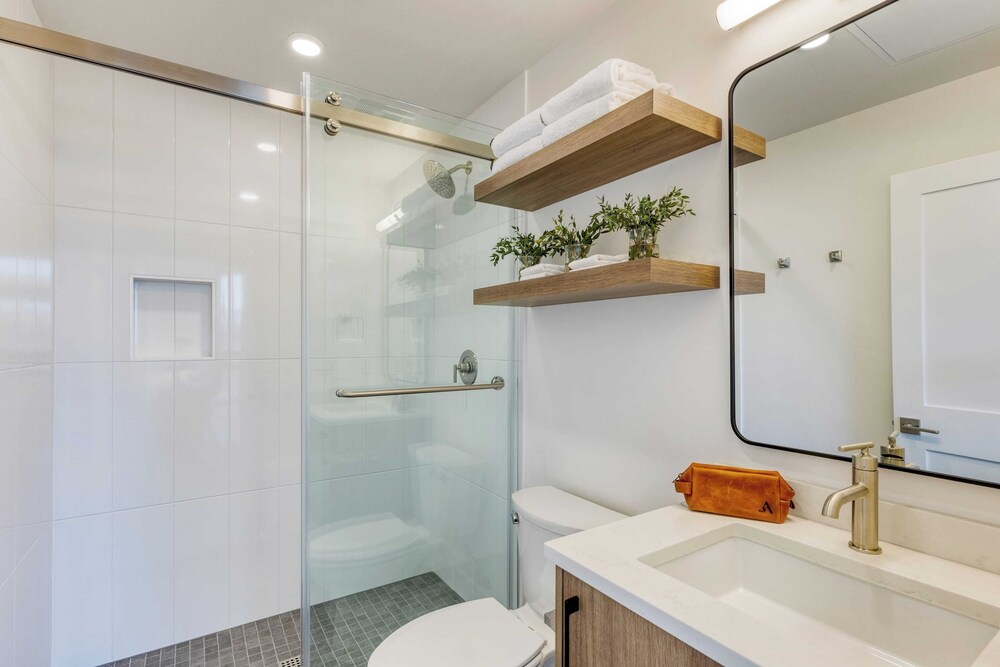 2 Units Minutes to Downtown Bend Hot Tub 1208 Skyline Ranch by Avantstay