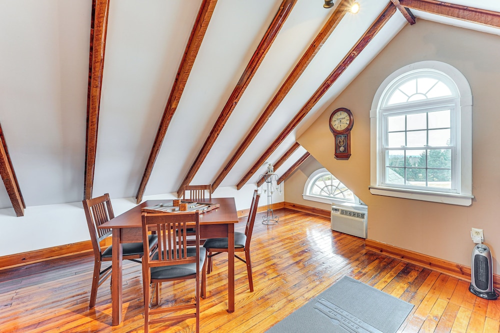 Hike, Fish, Ski & More: Spacious Gem in Catskills!