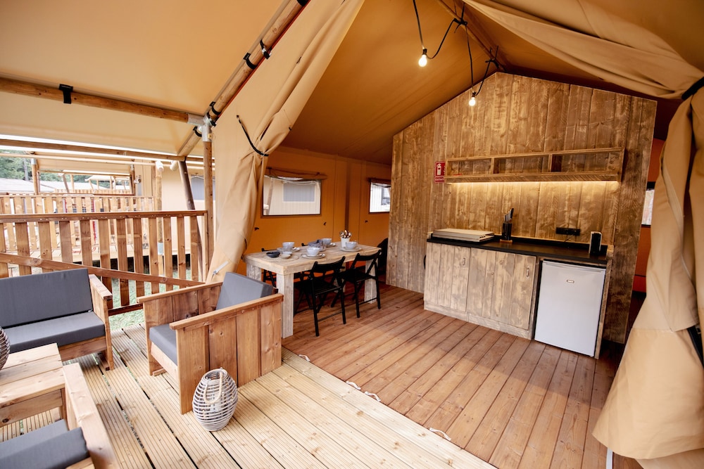 Glamping Can Bora Lodges