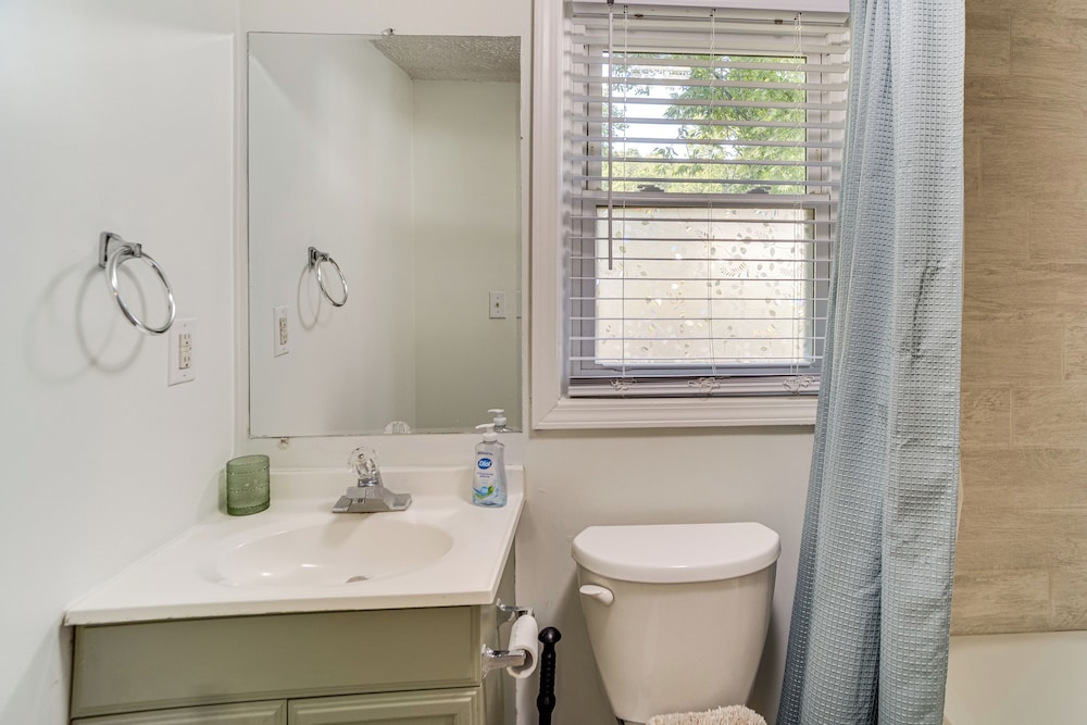 7 Mi to Broadway: Cozy, Quiet Whites Creek Retreat