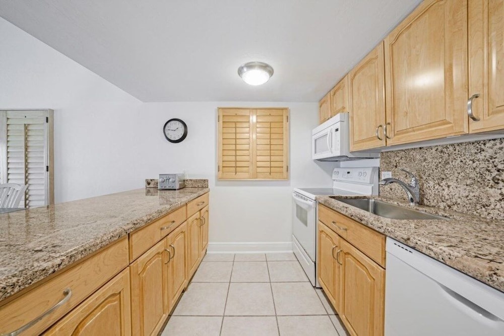 South Seas Beach Villa 2538 3 Bedroom Condo