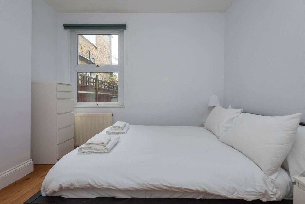 Ground Floor Apartment - Private Garden