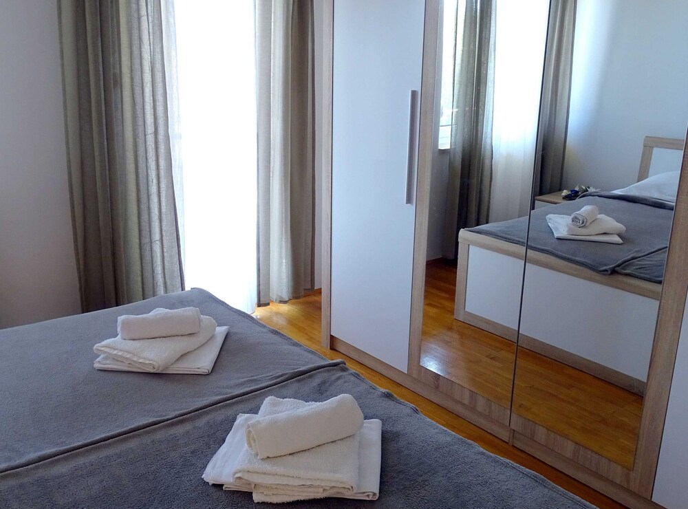 Novi Vinodolski Seafront Apartments With Balcony