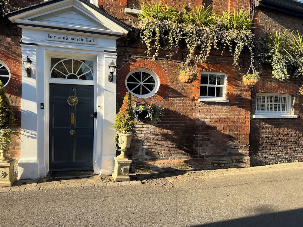 Harmondsworth Hall Guest House Heathrow