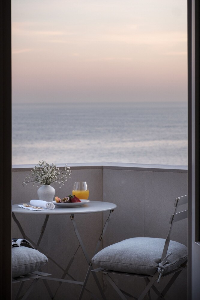 Seaview Castle by Cadenzalux