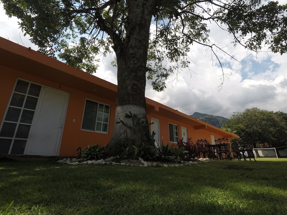 Hotel Mi Casa en Tepoz - Image 1