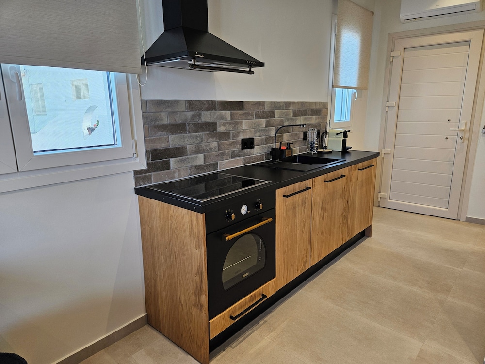 Aristotle Suites