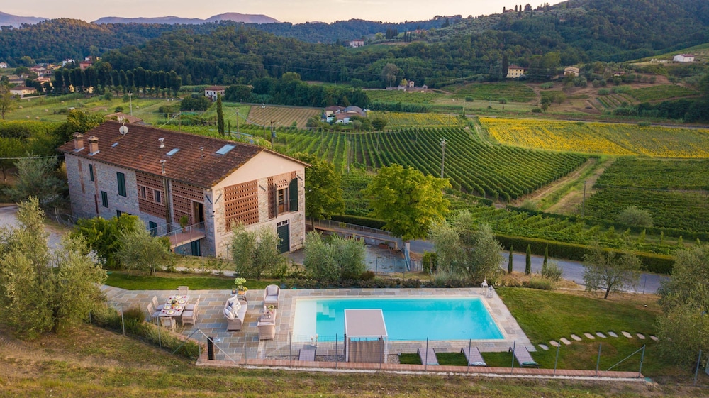 Valle del Sole Winery Farmhouse