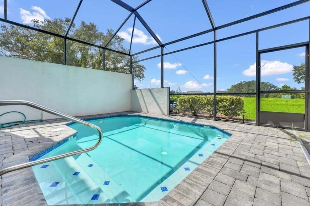 5 Bed Multiple Bunks Perfect For Kids With Pool! 5 Bedroom Townhouse