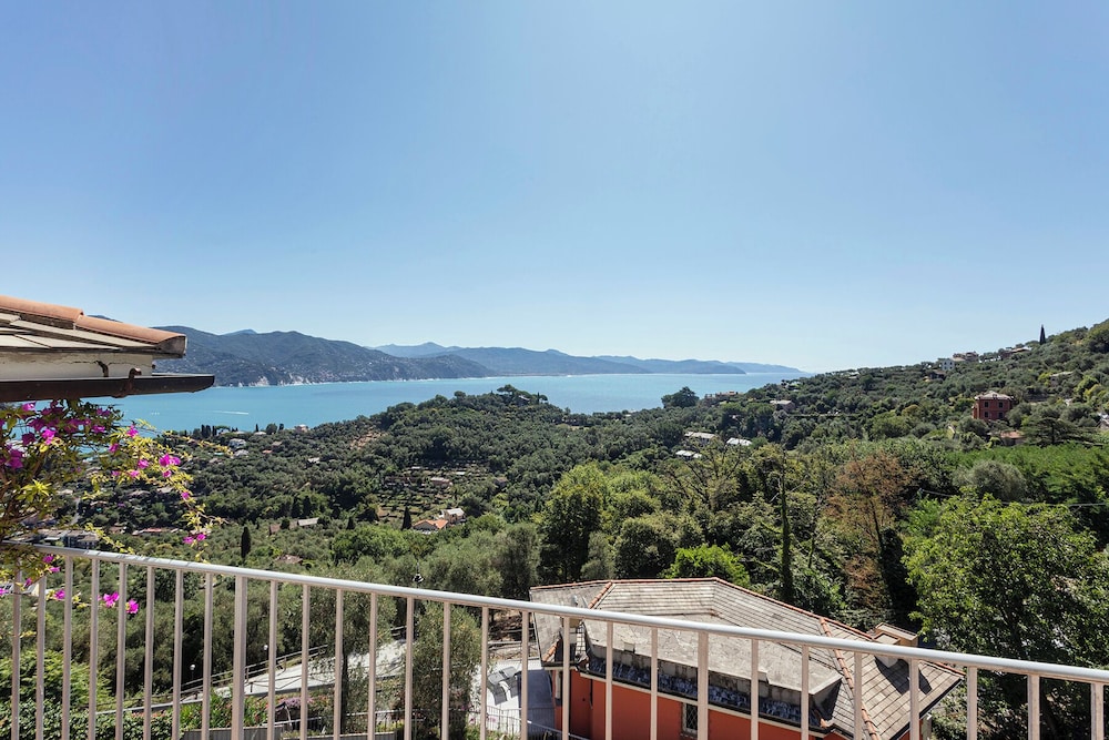 Orizzonte Blu with Terrace by Wonderful Italy