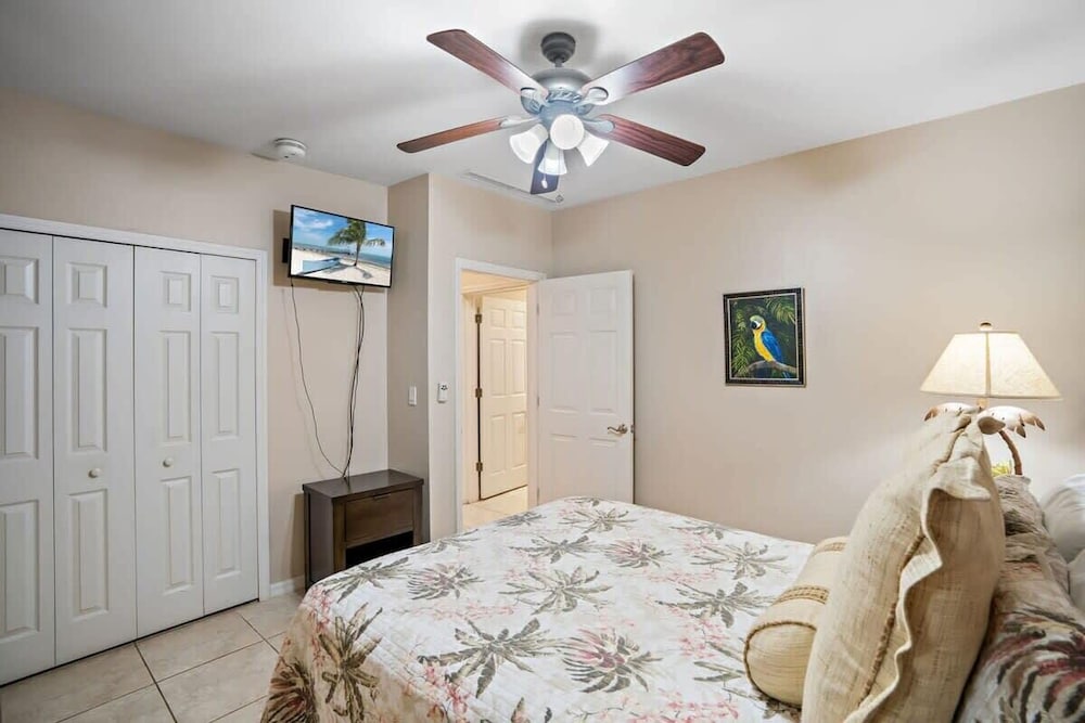 Ground-floor unit in front of lazy river pool at Pacifico in Coco