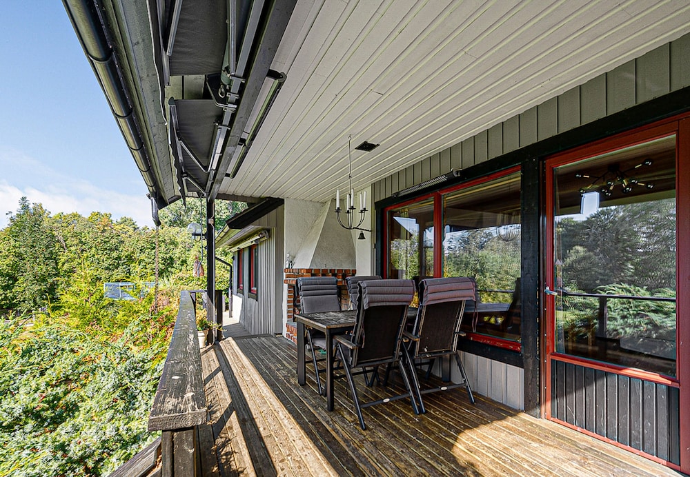 Dream Location With Lake View Near Brohof-golf